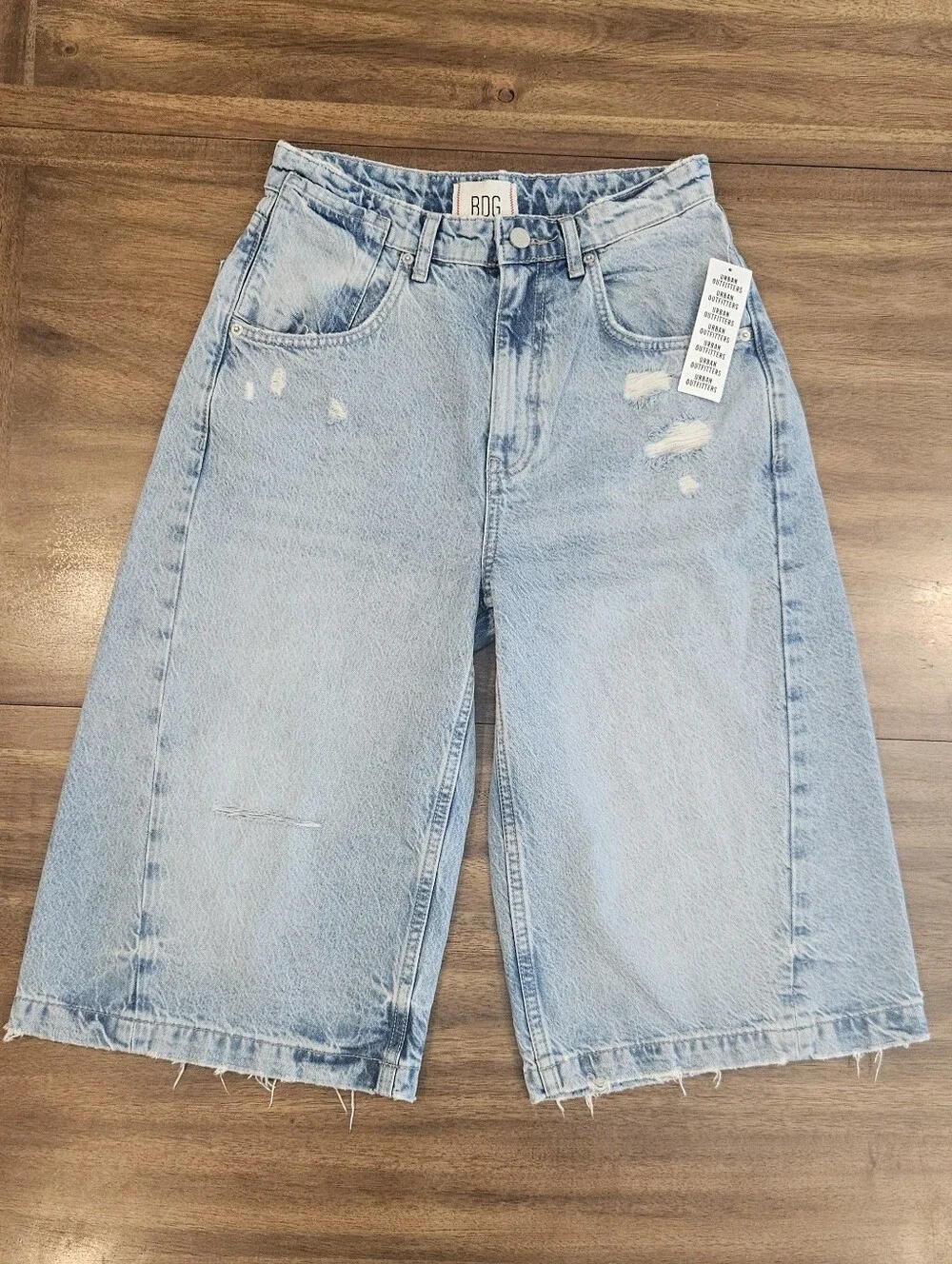 Urban Outfitters BDG Mega Mid-Rise Baggy Jorts - Picture 5 of 10